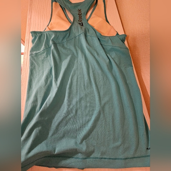 Reebok Teal/Turquoise Racerback Workout Tank Top with built-in bra. Size L. - Picture 8 of 10
